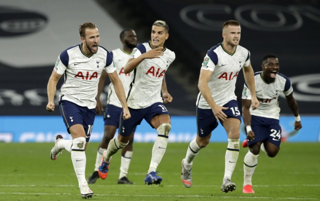 坎宁安被驱逐雷霆险胜活塞 亚历山大48+6连61场20+追科比